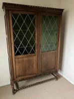 Kast met groene vitraux ruitjes. Gratis, Ophalen