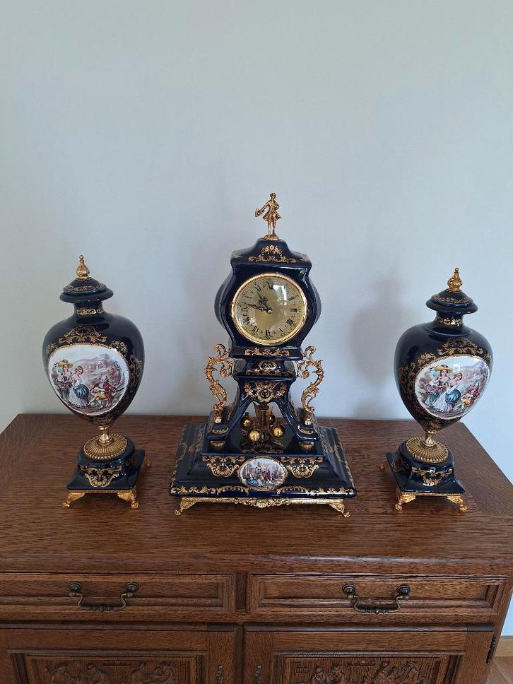 Antieke klok en 2 dekselvazen, Antiek en Kunst, Antiek | Klokken, Ophalen