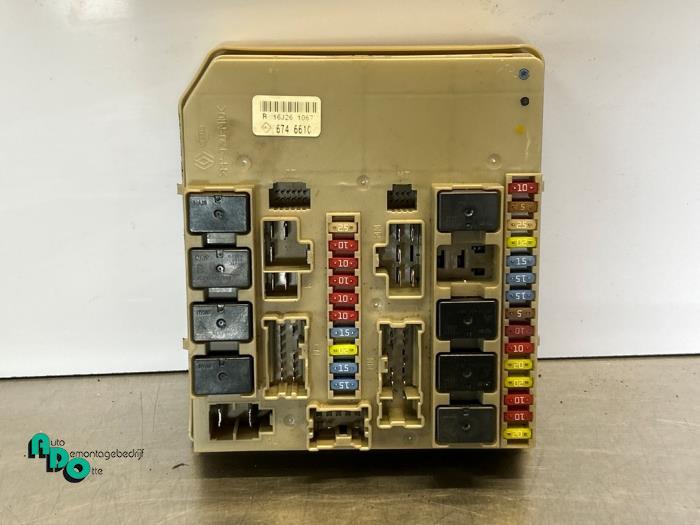Boîte à fusibles d'un Renault Modus (Modus 04-), Autos : Pièces & Accessoires, Électronique & Câbles, Renault, Utilisé, 3 mois de garantie