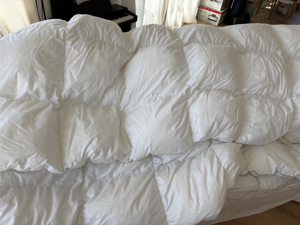 Couette double 240x220 chaude, Maison & Meubles, Chambre à coucher | Linge de lit, Comme neuf, Enlèvement, Couverture ou Couette