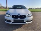 BMW 116i Hatch 115 000 km 2019 blanc métallisé, Autos, Achat, Euro 6, Noir, 5 portes