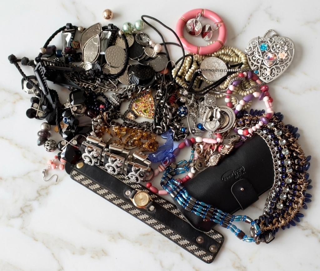 lot juwelen 27 ongeveer 1.2 kg, Bijoux, Sacs & Beauté, Bijoux anciens, Enlèvement ou Envoi, Argent, Autres types, Avec pierre précieuse