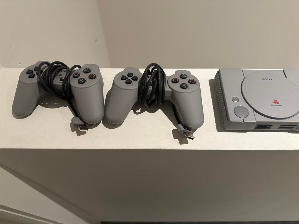 Playstation Classic met 2 controllers, Games en Spelcomputers, Spelcomputers | Sony PlayStation 1, Ophalen, Zo goed als nieuw