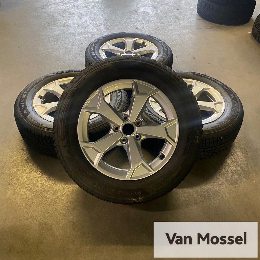 Audi Q3 Hankook Winter I Cept Evo 2 Suv 215/65/R17 99H, Auto-onderdelen, -, -, Banden en Velgen, 17 inch