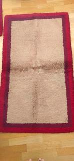 Lot de 2 petits tapis identiques 118/72cm beige et rouge., Maison & Meubles, Enlèvement