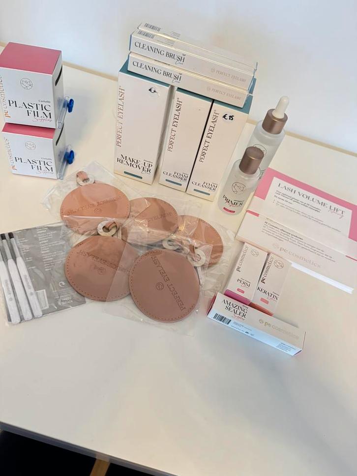 Pakket wimperlifting + nazorg, Handtassen en Accessoires, Uiterlijk | Cosmetica en Make-up, Nieuw, Make-up, Ogen, Ophalen