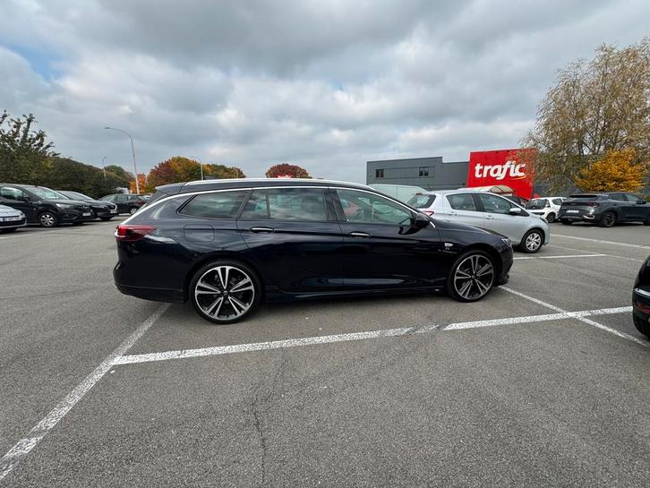 Opel insignia 2.0 opc-line 170ch + jantes hiver, Autos, Opel, Entreprise, Insignia, Diesel, Euro 6, 5 portes, Automatique, Bleu