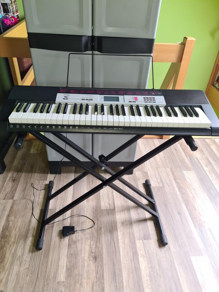 Keyboard Casio CTK-1500, Muziek en Instrumenten, Keyboards, 61 toetsen, Casio, Met standaard, Ophalen