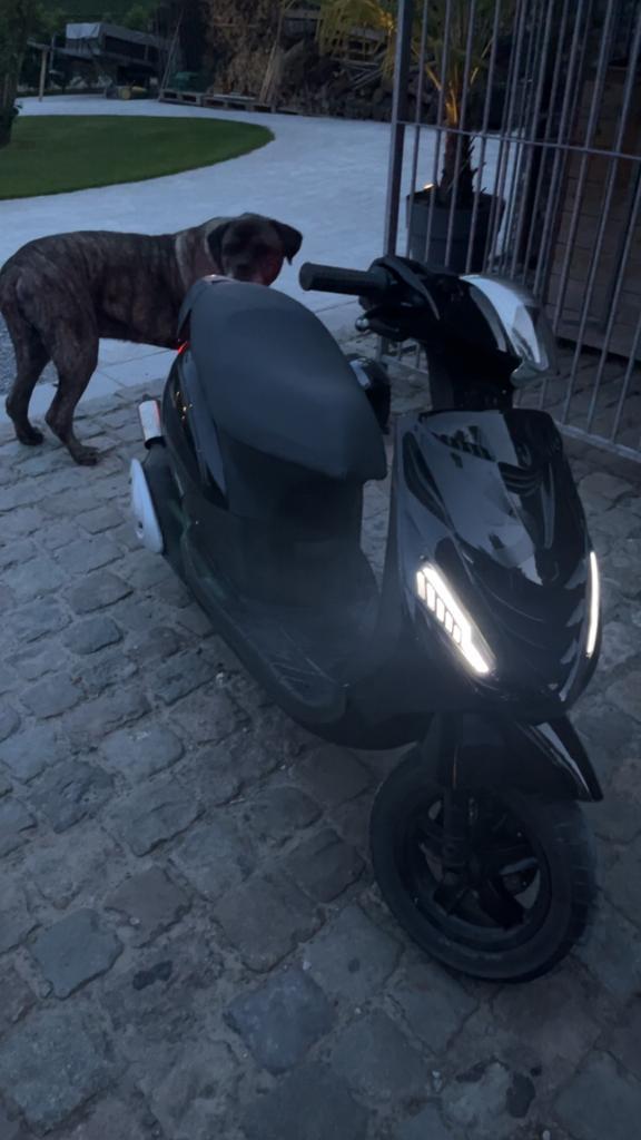 Piaggio zip, Vélos & Vélomoteurs, Scooters | Piaggio, Comme neuf, Zip, Classe B (45 km/h), Deux-temps, Enlèvement