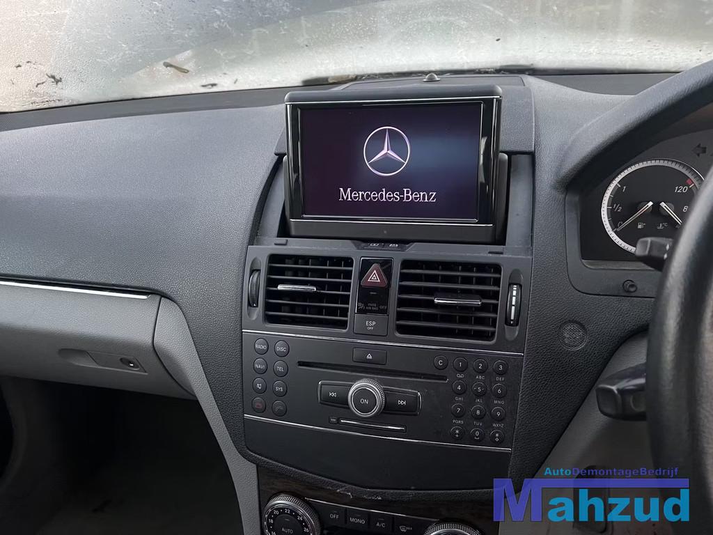 MERCEDES C KLASSE W204 Navigatie radio scherm 2007-2011, Auto-onderdelen, Gebruikt, Mercedes-Benz AG, Mercedes-Benz, Mercedesstrasse 120
70372  Stuttgart, DE