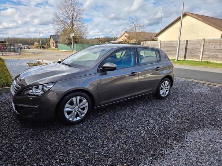 Peugeot 308 - 2015 - 1.6 Diesel, Auto's, Peugeot, Particulier, ABS, Airbags, Airconditioning, Bluetooth, Boordcomputer, Centrale vergrendeling