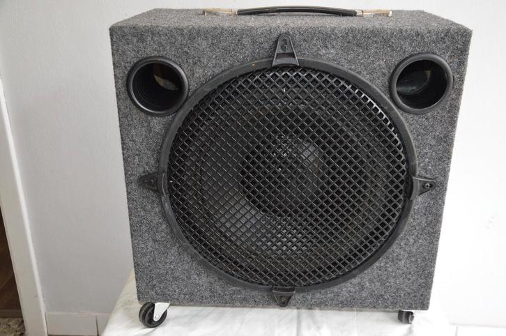 PETIT CAISSON DE BASSES PORTABLE SUR ROULETTES, TV, Hi-fi & Vidéo, Enceintes, Utilisé, Subwoofer, 120 watts ou plus, Autres marques