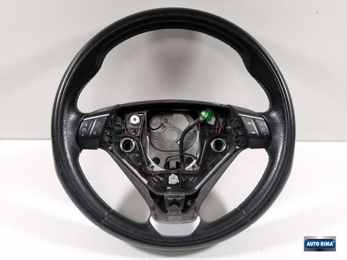 Volant d'un Volvo V70, -, 3 mois de garantie, -, -