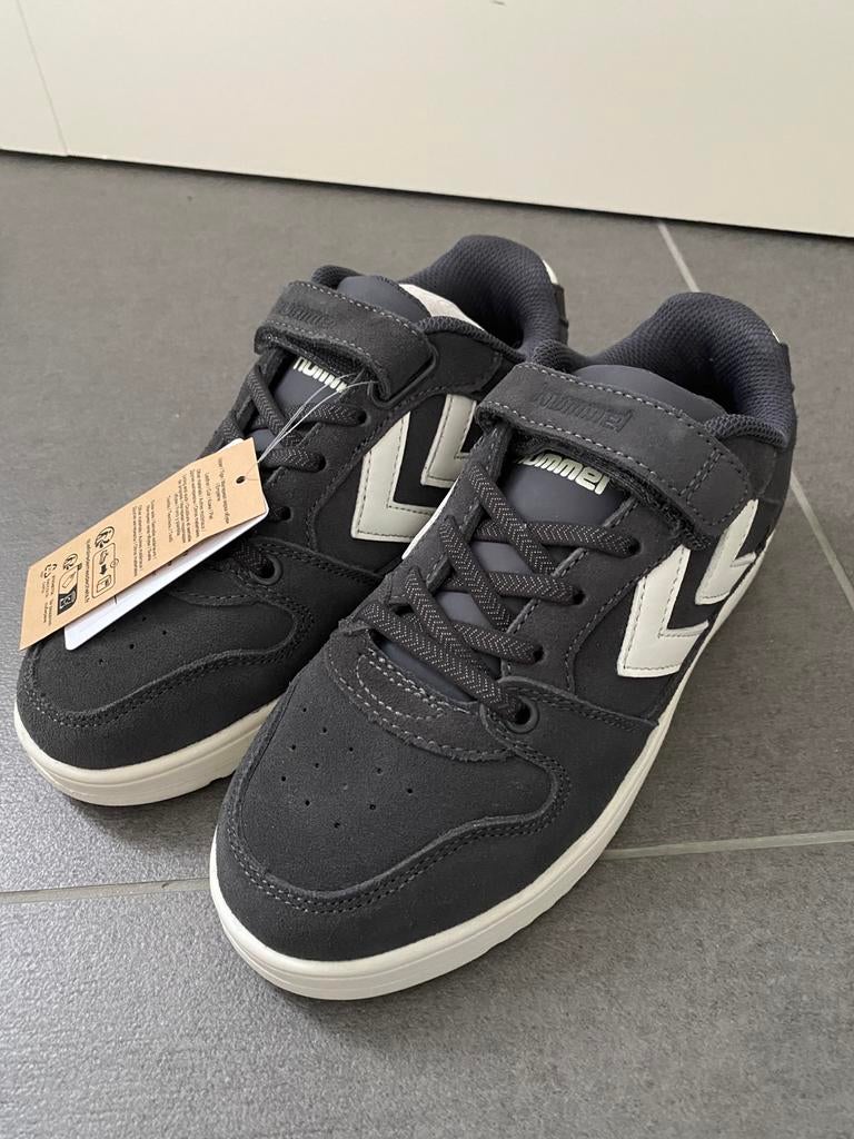 Sneakers hummel maat 35. Nieuw, Kinderen en Baby's, Kinderkleding | Schoenen en Sokken, Ophalen of Verzenden, Nieuw