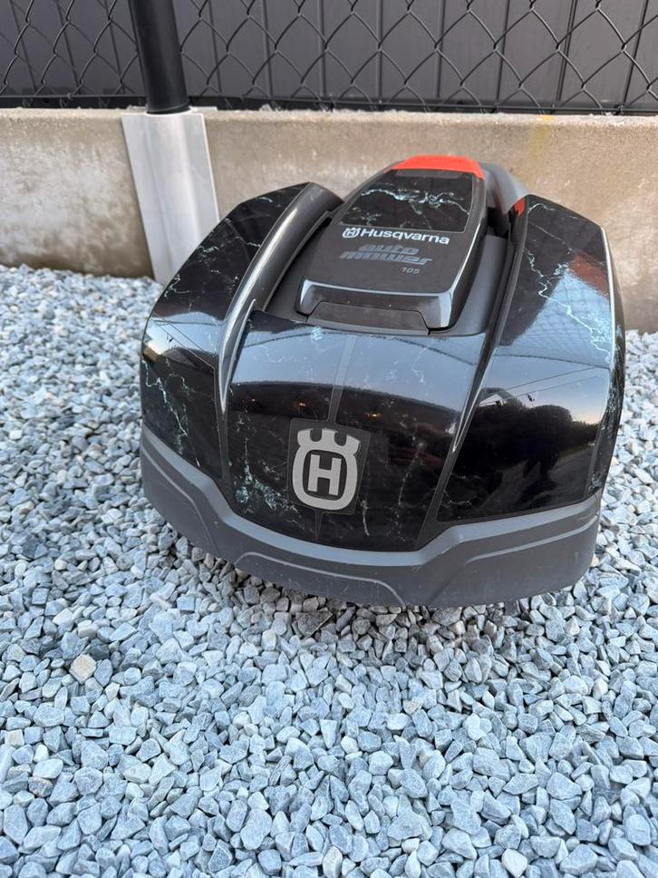 Husqvarna Automower 105, Tuin en Terras, Robotmaaiers, Gebruikt, Minder dan 20 cm, Ophalen