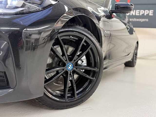 BMW 320 e Aut. M Sportpakket/Led/M Shadowline/Enz.., Auto's, Automaat, 1998 cc, Emergency brake assist, Overige brandstoffen