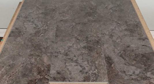 Lot de 90 m2 Coretec Click, y compris le sous-plancher, Maison & Meubles, Ameublement | Tapis & Moquettes, Comme neuf, Rond, Enlèvement