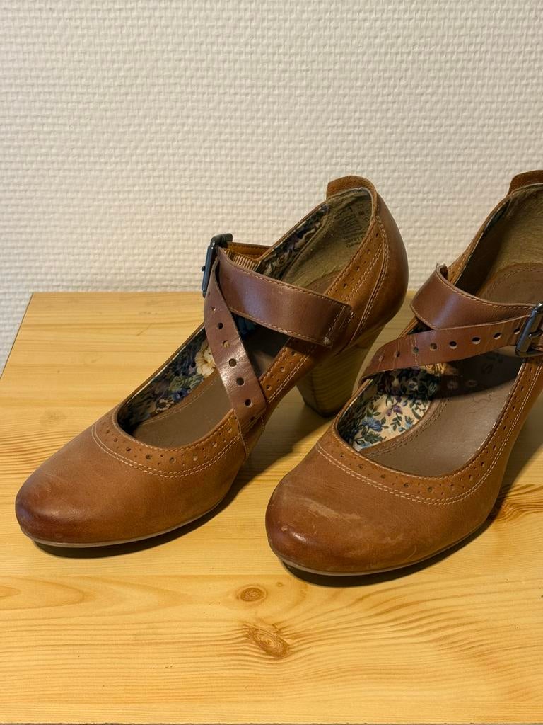 Escarpins bruns de la marque Tamaris (38)., Enlèvement ou Envoi, Escarpins, Comme neuf, Brun