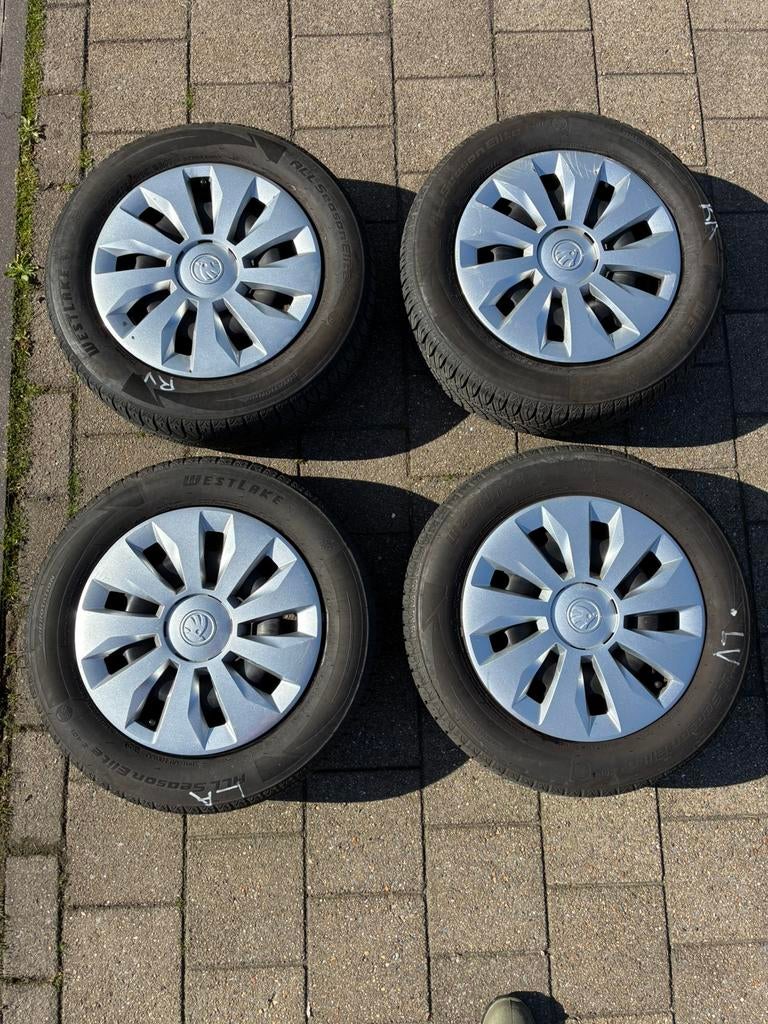 Ensemble de 4 pneus toutes saisons 185/65 R15, 15 pouces, 4 Saisons, Pneu(s), Enlèvement