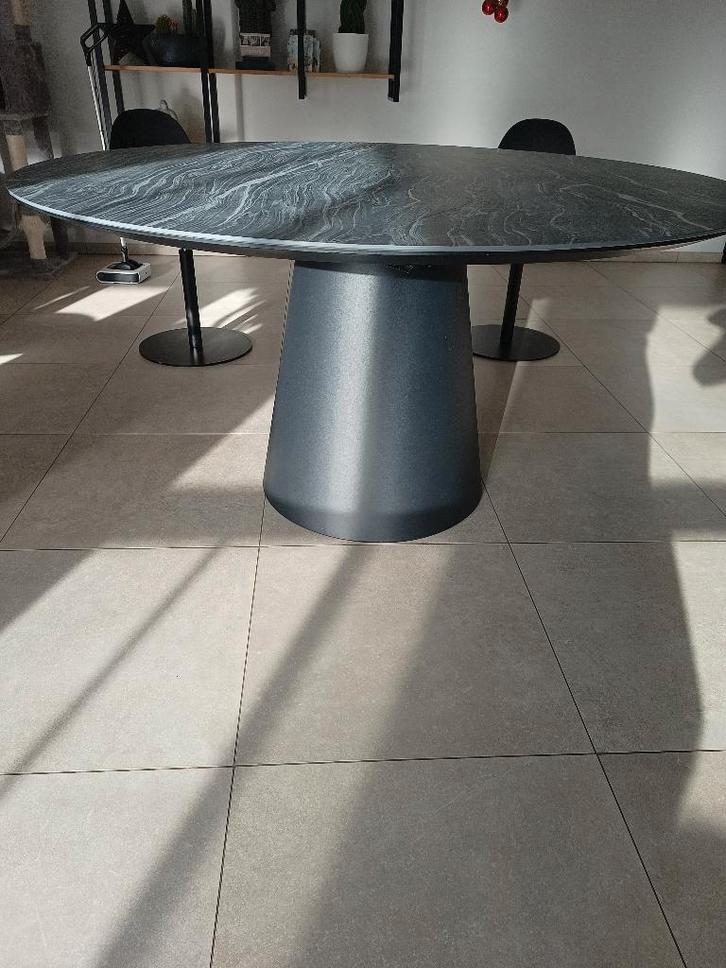 Prachtige design eettafel (Juntoo) – Keramisch & Krasvrij –, Maison & Meubles, Tables | Tables à manger, Comme neuf, 150 à 200 cm