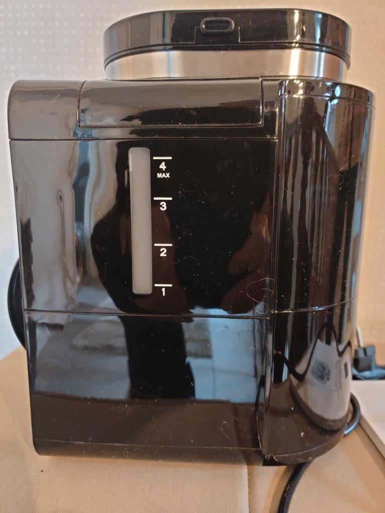 Machine à café compacte Caso, Neuf, Café en grains, 2 à 4 tasses, Enlèvement