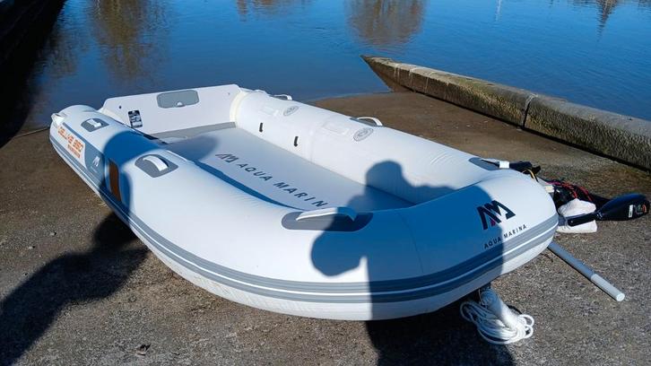 Aquamarina U deluxe 3.5 m strict neuf gar 22mois, Watersport en Boten, Rubberboten, Zodiac, Ophalen