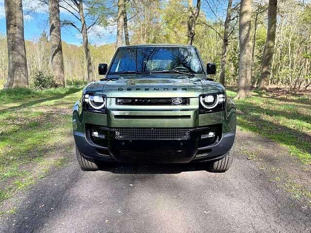 Land Rover Defender 110 3.0 D MHEV D200 -6 Zit! In Stock!, Auto's, Automaat, 197 pk, 145 kW, Zwart