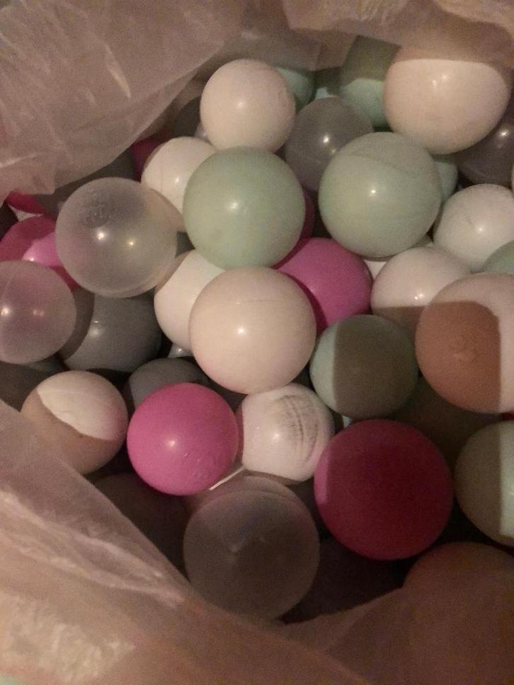 balles pour parc enfants ou autres 300 pieces, Enfants & Bébés, Parcs, Comme neuf, Rond, Enlèvement