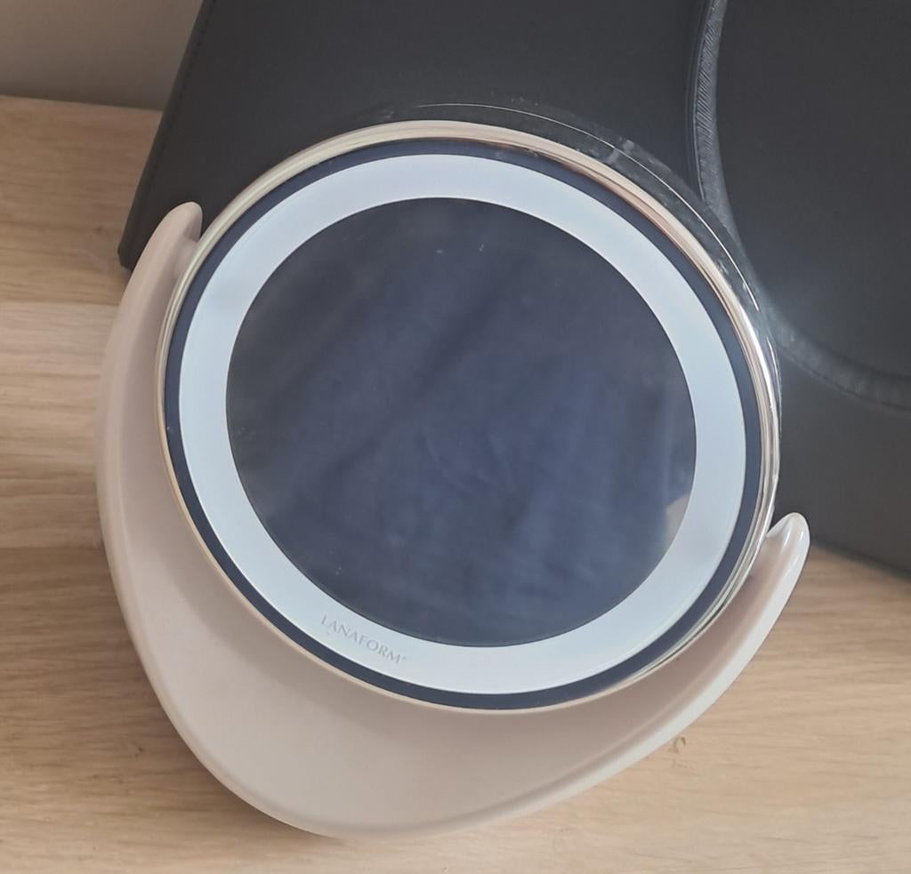 spiegeltje voor makeup te doen of voor er gwn in te kijken, Ophalen, Zo goed als nieuw, Rond