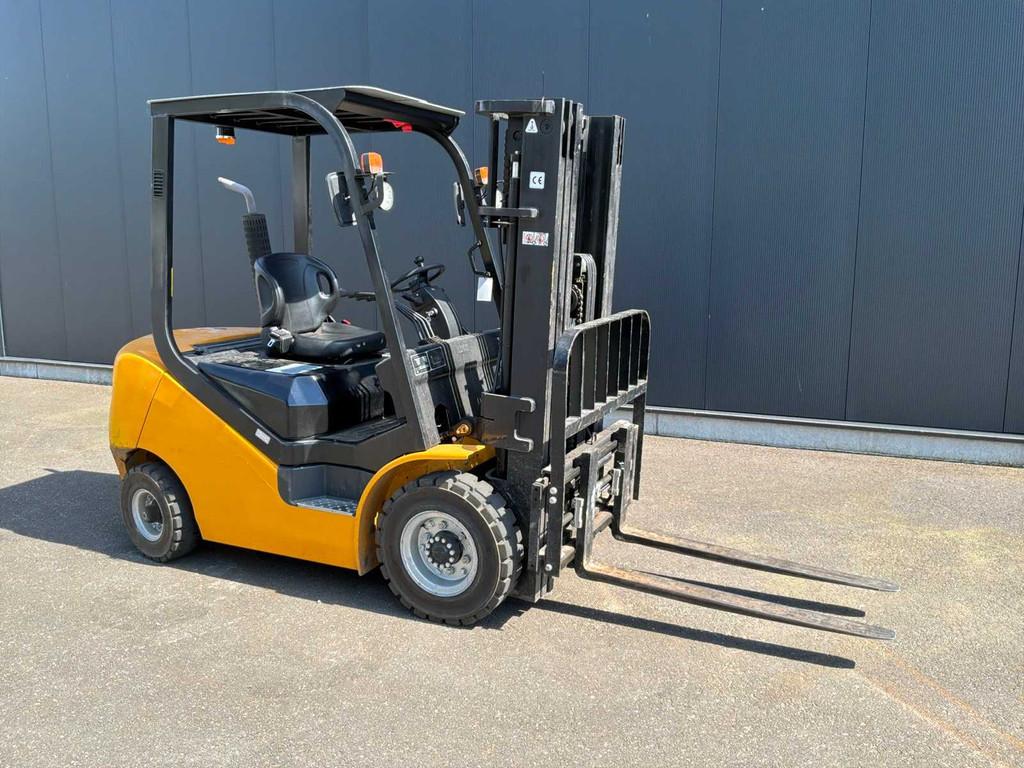 2022 Zhejiang UN FD25T-NJV1 Vorkheftruck, Zakelijke goederen, Machines en Bouw | Heftrucks en Intern transport, Heftruck, Diesel