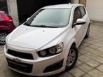 Chevrolet Aveo 1.2i Essence Euro 5A 11/2013 Clim Caméra, Auto's, Voorwielaandrijving, Euro 5, Stof, 4 cilinders