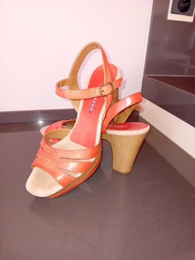 Zomerschoenen  voor dames in leder 37, Kleding | Dames, Oranje, Zo goed als nieuw, Ophalen, Pedro Miralles