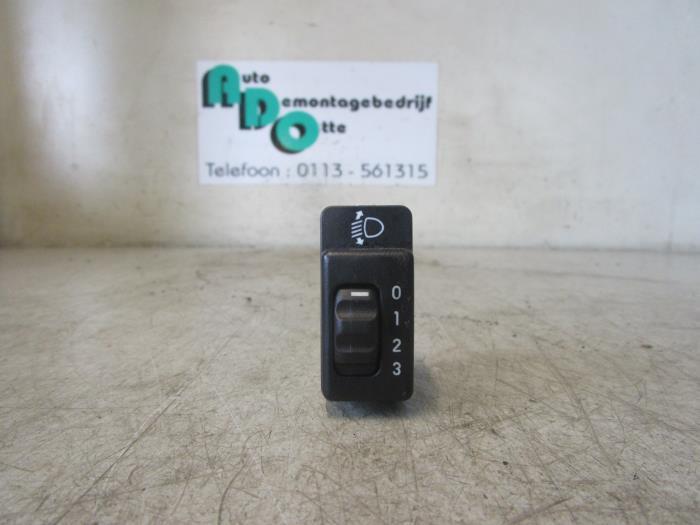 Schakelaar Koplamp Ihv van een Opel Corsa (Corsa B 93-), Auto-onderdelen, Dashboard en Schakelaars, Opel, Gebruikt, 3 maanden garantie