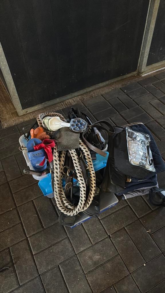 GRATIS Diverse paardenspullen, Dieren en Toebehoren, Ophalen, Zo goed als nieuw