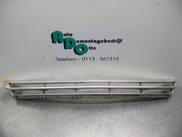 Grille van een Lexus RX 300 (RX 300 98-), Auto-onderdelen, Carrosserie, Gebruikt, 3 maanden garantie, Ophalen of Verzenden