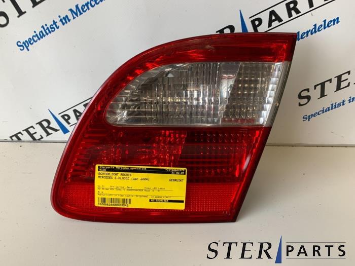 Achterlicht rechts van een Mercedes E-Klasse, Gebruikt, -, Ophalen of Verzenden, -