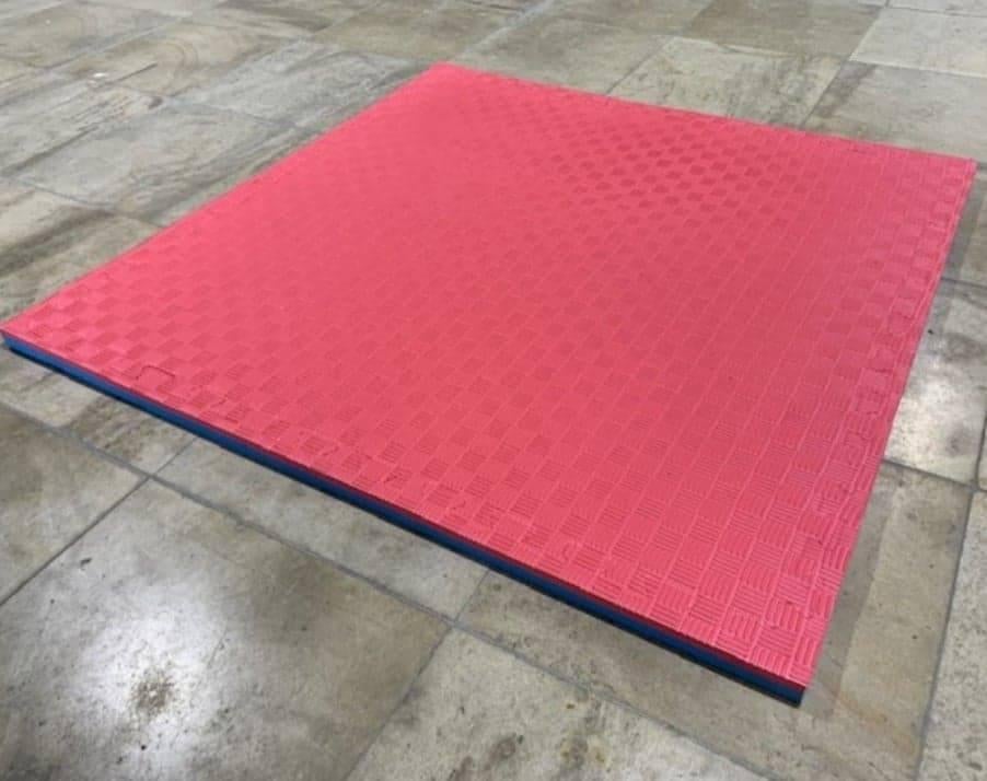 Tatami Puzzle 1mx1mx2.6cm epaisseur. Mousse EVA Bleu/rose, Sports & Fitness, Neuf, Info@kriden.be, Enlèvement ou Envoi, Taekwondo