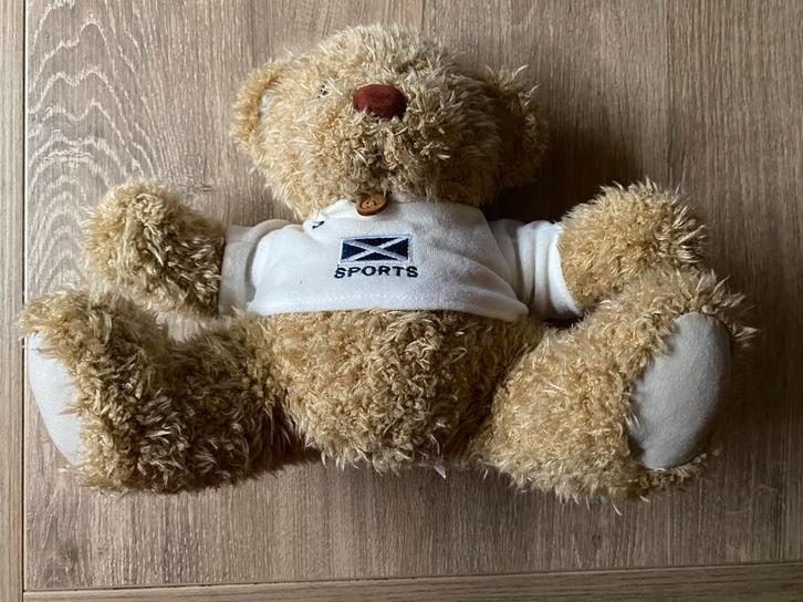 🔥 Scapa sport beer - 23 cm - door Struis Appeldoorn, Verzamelen, Beren en Cherished Teddies, Zo goed als nieuw, Ophalen of Verzenden