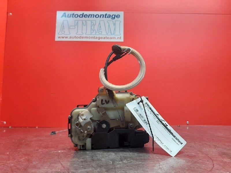 BARRE DE SERRURE DE PORTE AVANT GAUCHE Seat Leon (1M1), Autos : Pièces & Accessoires, Utilisé, Seat