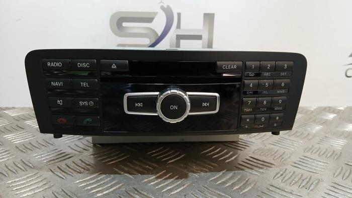 Système navigation d'un Mercedes A-Klasse, Autos : Pièces & Accessoires, Électronique & Câbles, Mercedes-Benz, Utilisé, 3 mois de garantie