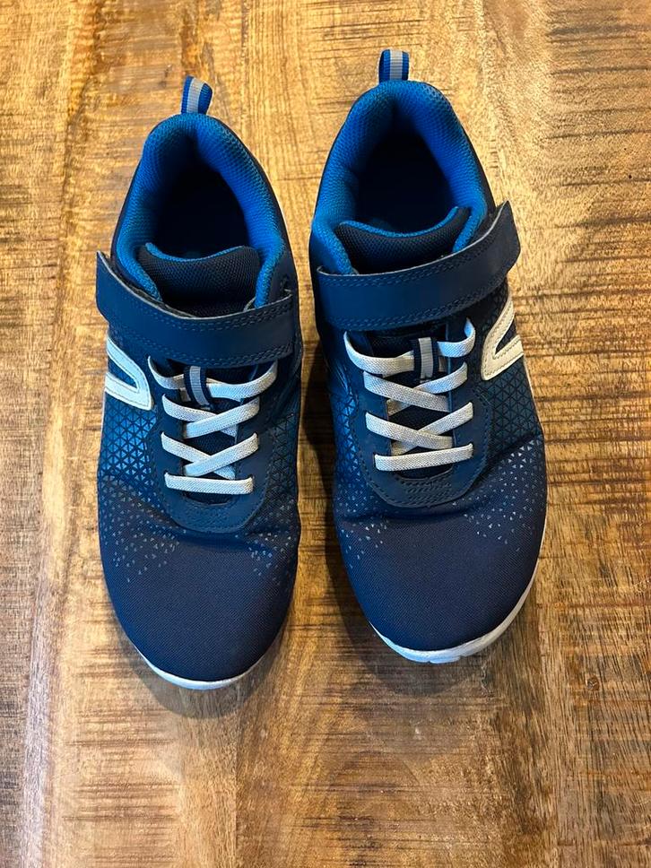 Sportschoenen maat 37 - in prima staat, Kinderen en Baby's, Kinderkleding | Schoenen en Sokken, Zo goed als nieuw, Ophalen of Verzenden