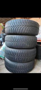 4 Pneus Hiver 195/65 R15 + Jantes - Vredestein, Enlèvement, Pneus hiver, Pneu(s)