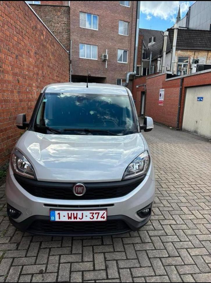 Fiat Doblo 2019 1.4 tsi lichte vracht, Auto's, Bestelwagens en Lichte vracht, Particulier, Achteruitrijcamera, Fiat, Benzine, Euro 6