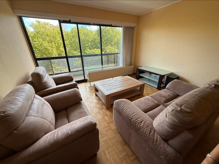 H&H volledige lounge met 2 elektrische stoelen, Huis en Inrichting, Zetels | Complete zithoeken, Gebruikt, Ophalen