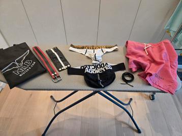 Nieuwe strings /zwemshort/ accessoires Mr.B enz. beschikbaar voor biedingen