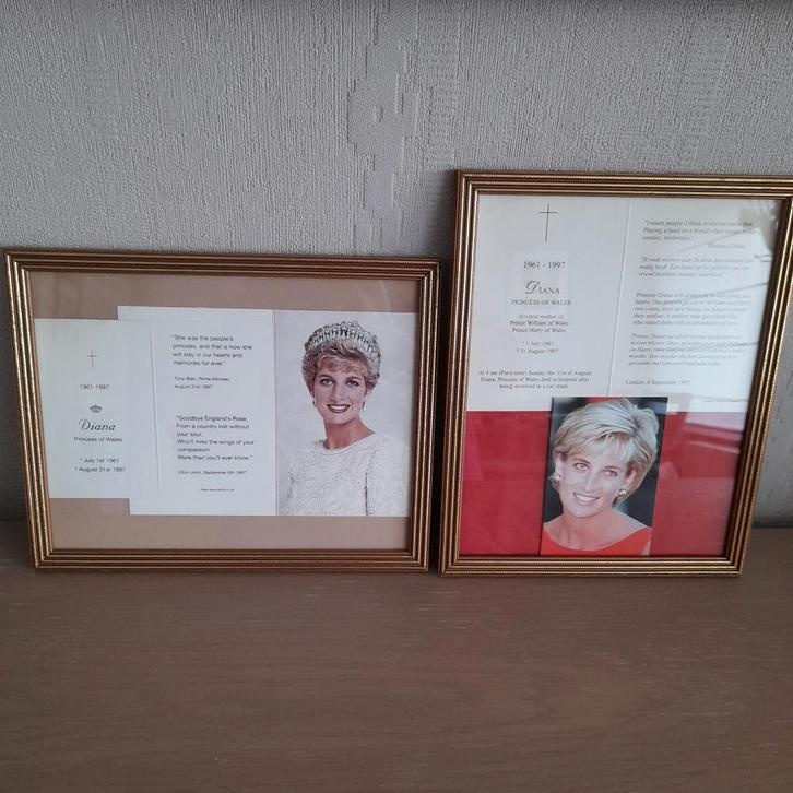 Prinses Diana - ingelijste bidprentjes ., Verzamelen, Koningshuis en Royalty, Ophalen of Verzenden
