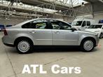 Volvo S40 2.0 DIESEL | EURO 5 | AIRCO | EX OVERHEID, Auto's, Volvo, Euro 5, Zwart, 4 cilinders, Leder