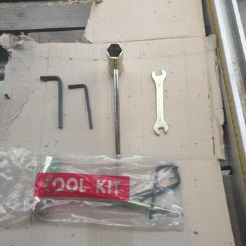 Een verzameling ongebruikte tool kits (18 stuks)