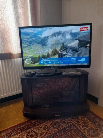 TV Philips met TV meubel, Ophalen, Gebruikt, Philips