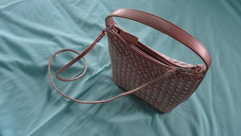 HANDTASJE SATIJN UIT VENEZIA, Handtassen en Accessoires, Tassen | Damestassen, Zo goed als nieuw, Avondtasje, Roze, Ophalen of Verzenden
